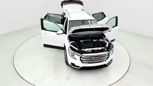 Used 2024 GMC Terrain SLT image 20