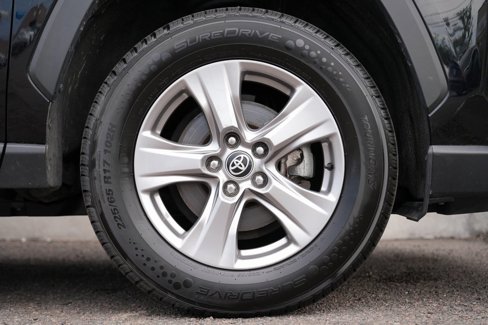 Used 2023 Toyota RAV4 XLE image 12