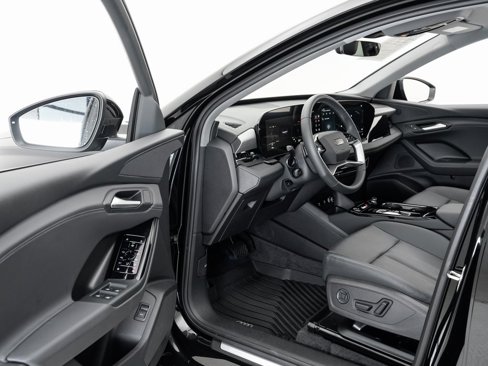Certified 2025 Audi Q6 e-tron Premium w/ Convenience Package image 7