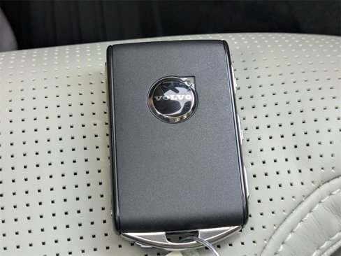 New 2026 Volvo XC60 B5 Ultra w/ Protection Package Premier image 32