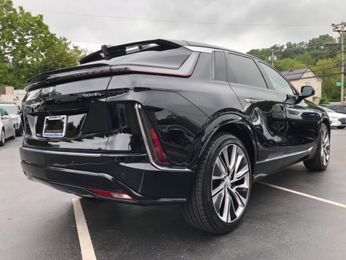 Used 2024 Cadillac Lyriq Luxury w/ LPO, Floor Liner Package image 5