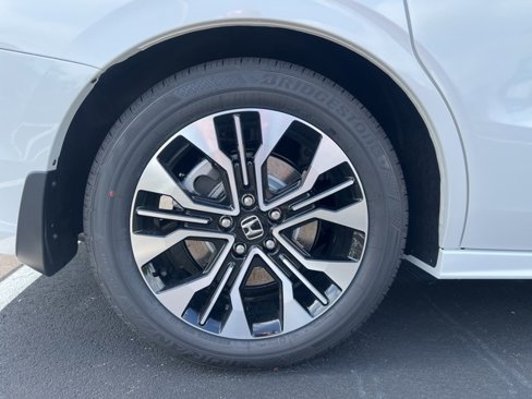 New 2026 Honda Odyssey Elite image 3