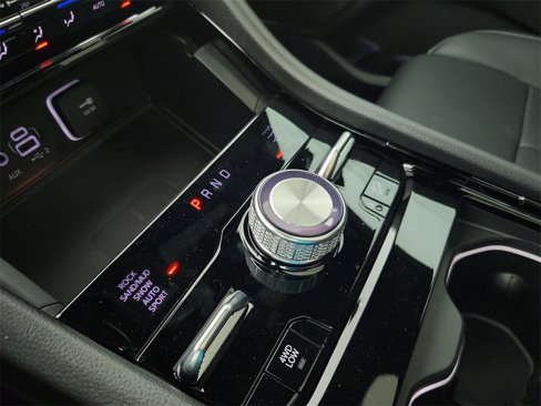 New 2025 Jeep Grand Cherokee Overland w/ Luxury Tech Group IV image 29