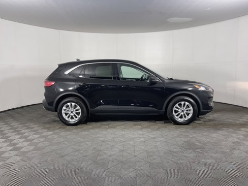 Used 2022 Ford Escape SE image 5