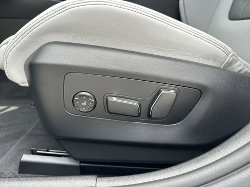 New 2026 BMW M5 w/ Executive Package image 16