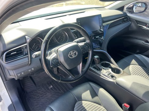 Used 2022 Toyota Camry SE image 18