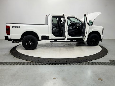 New 2025 Ford F250 Lariat w/ Black Appearance Package image 16