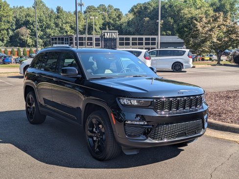New 2025 Jeep Grand Cherokee Limited image 3