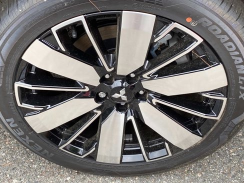 New 2025 Mitsubishi Outlander SE image 6
