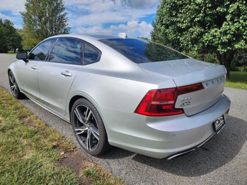 Used 2020 Volvo S90 T6 R-Design image 8