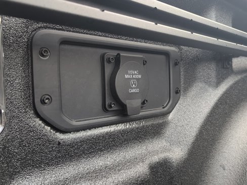 New 2025 RAM 1500 4x4 Crew Cab image 16