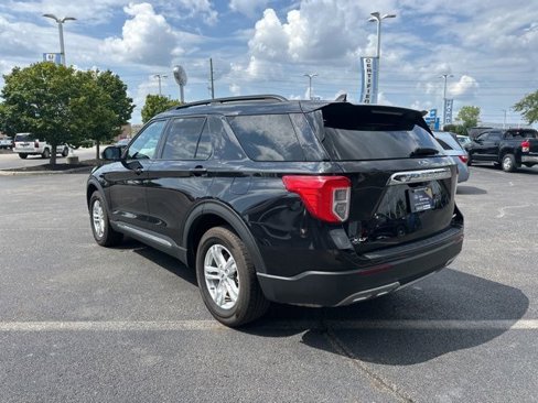 Certified 2023 Ford Explorer XLT w/ Equipment Group 202A image 3