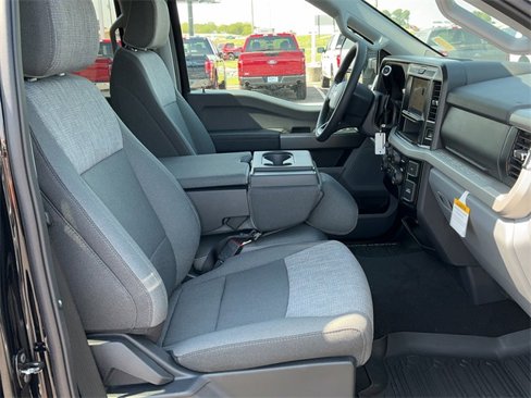 New 2025 Ford F250 XLT w/ FX4 Off-Road Package image 15