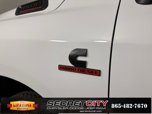 New 2025 RAM 3500 Big Horn image 10