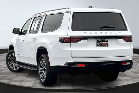Used 2024 Jeep Wagoneer L 4WD w/ Premium Group I image 2