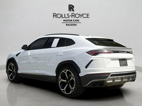 Used 2020 Lamborghini Urus image 3