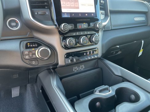 New 2026 RAM 1500 4x4 Crew Cab image 26
