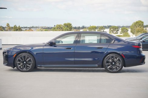 New 2026 BMW 740i image 4