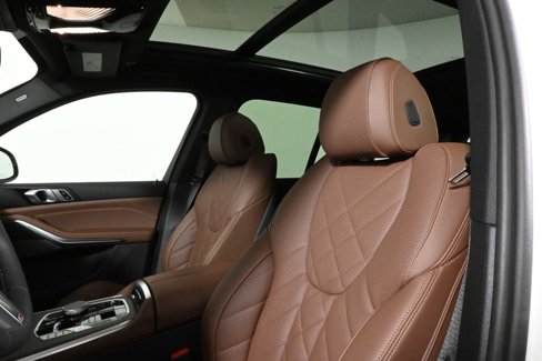 New 2026 BMW X5 xDrive50e w/ M Sport Package image 17