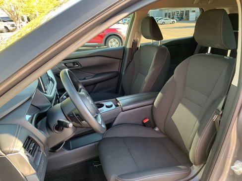 Used 2024 Nissan Rogue S image 20