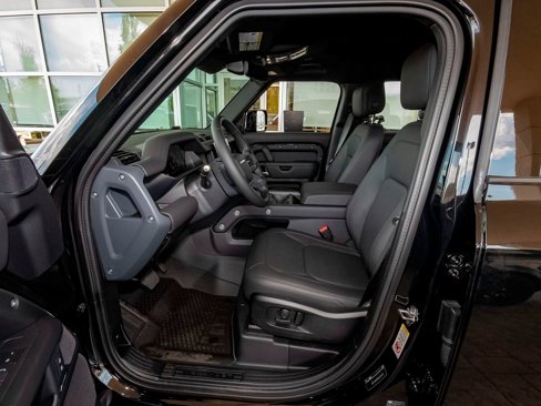 New 2025 Land Rover Defender 110 S image 36