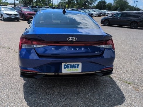 Used 2023 Hyundai Elantra Limited w/ Cargo Package image 4