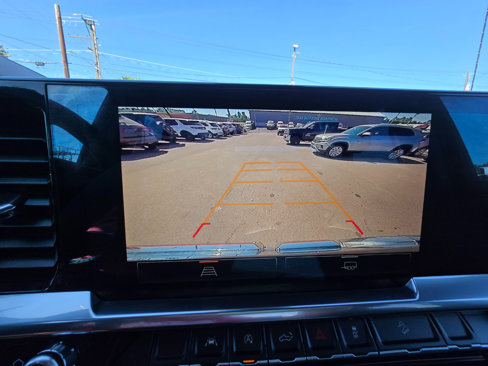 Used 2023 GMC Sierra 1500 SLE w/ X31 Off-Road Package image 9