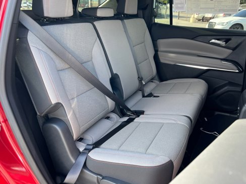 New 2026 Chevrolet Traverse LT image 12