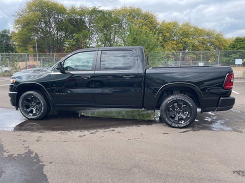 New 2026 RAM 1500 4x4 Crew Cab image 3