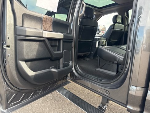 Used 2019 Ford F250 Lariat w/ Lariat Ultimate Package image 33