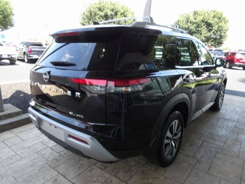 Certified 2024 Nissan Pathfinder SL image 7