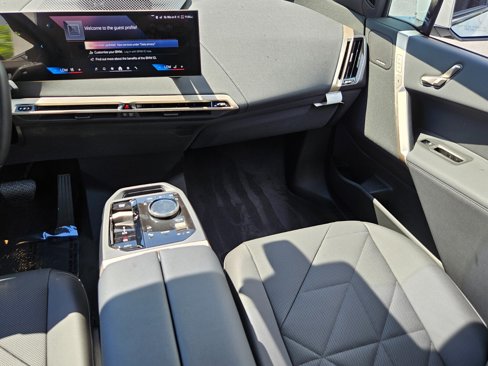 New 2026 BMW iX xDrive60 w/ Premium Package image 17