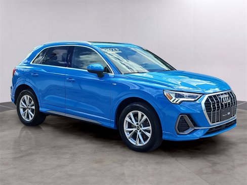 Certified 2023 Audi Q3 2.0T Premium Plus image 3