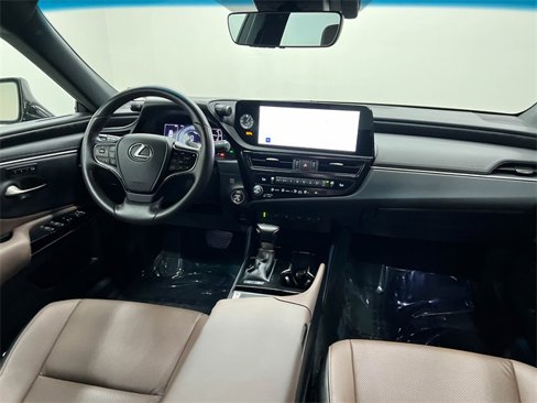 Certified 2024 Lexus ES 300h w/ Premium Package image 14