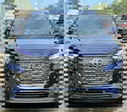 Used 2024 Audi Q4 e-tron Premium w/ Convenience Package image 6