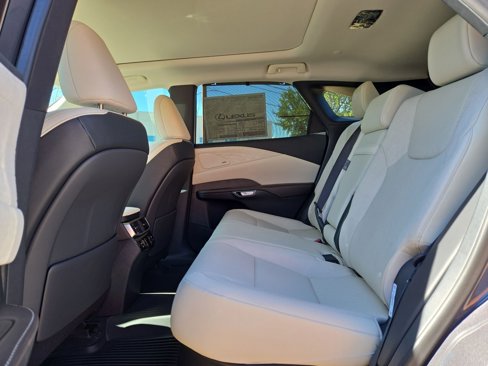 New 2025 Lexus RX 350 AWD image 13