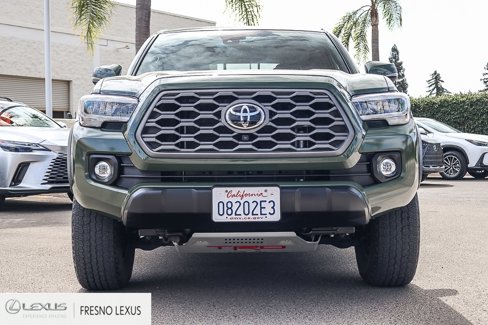 Used 2021 Toyota Tacoma TRD Off-Road image 2
