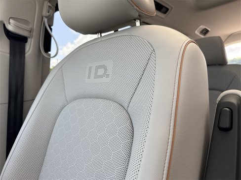New 2025 Volkswagen ID. Buzz 1st Edition image 39