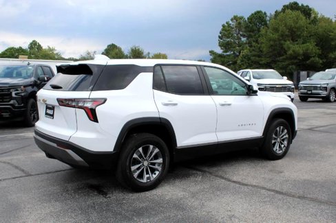 New 2026 Chevrolet Equinox LT image 6