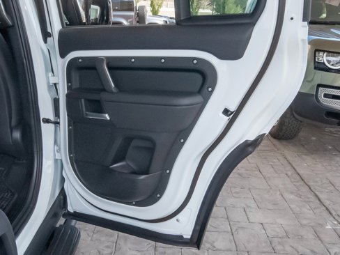 New 2025 Land Rover Defender 110 S image 49