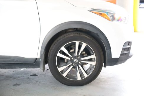 Used 2019 Nissan Kicks SV image 27