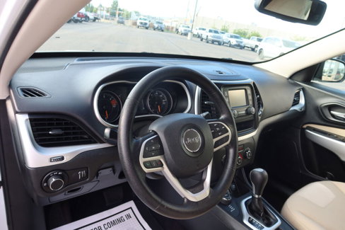 Used 2017 Jeep Cherokee Sport image 7