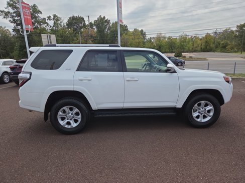 Certified 2024 Toyota 4Runner SR5 Premium image 2