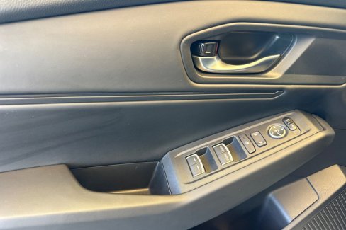 Used 2025 Honda Accord SE image 12