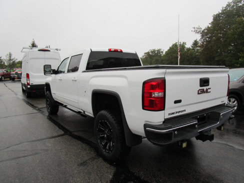 Used 2017 GMC Sierra 2500 SLE w/ HD SLE Preferred Plus Package image 4