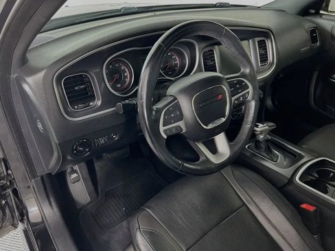 Used 2015 Dodge Charger SXT w/ Plus Group image 10