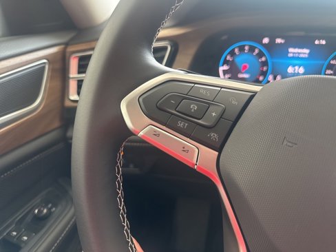 New 2026 Volkswagen Atlas SE image 17