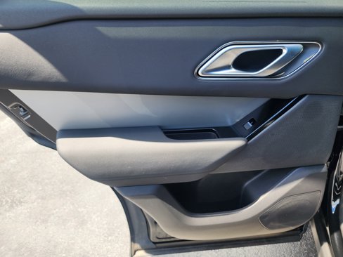 Used 2025 Land Rover Range Rover Velar S image 16