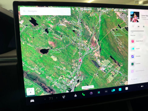 Used 2022 Tesla Model X image 14
