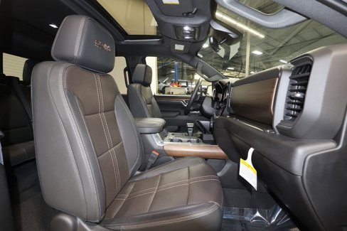 Certified 2024 Chevrolet Silverado 1500 High Country w/ Midnight Edition image 28